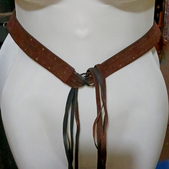 NWOT Suede Bohemian Pinhole Fringe Tie Belt P-size 10 - Picture 4 of 15